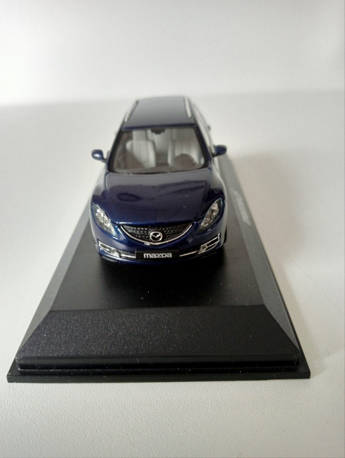 Mazda 6Blauw Sport break 1:43 Norev nieuw zeldzaam., Ophalen of Verzenden, Nieuw, Auto, Norev