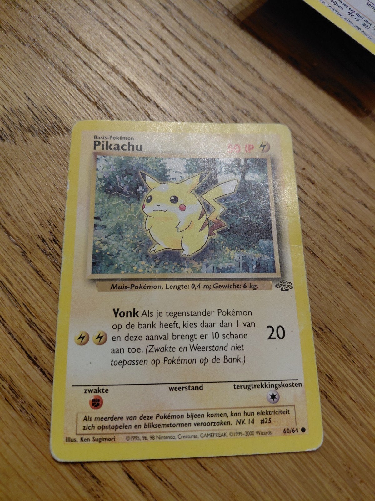 Pikachu - kaart 60/64 (Base set NL), Ophalen of Verzenden, Gebruikt, Losse kaart, Foil