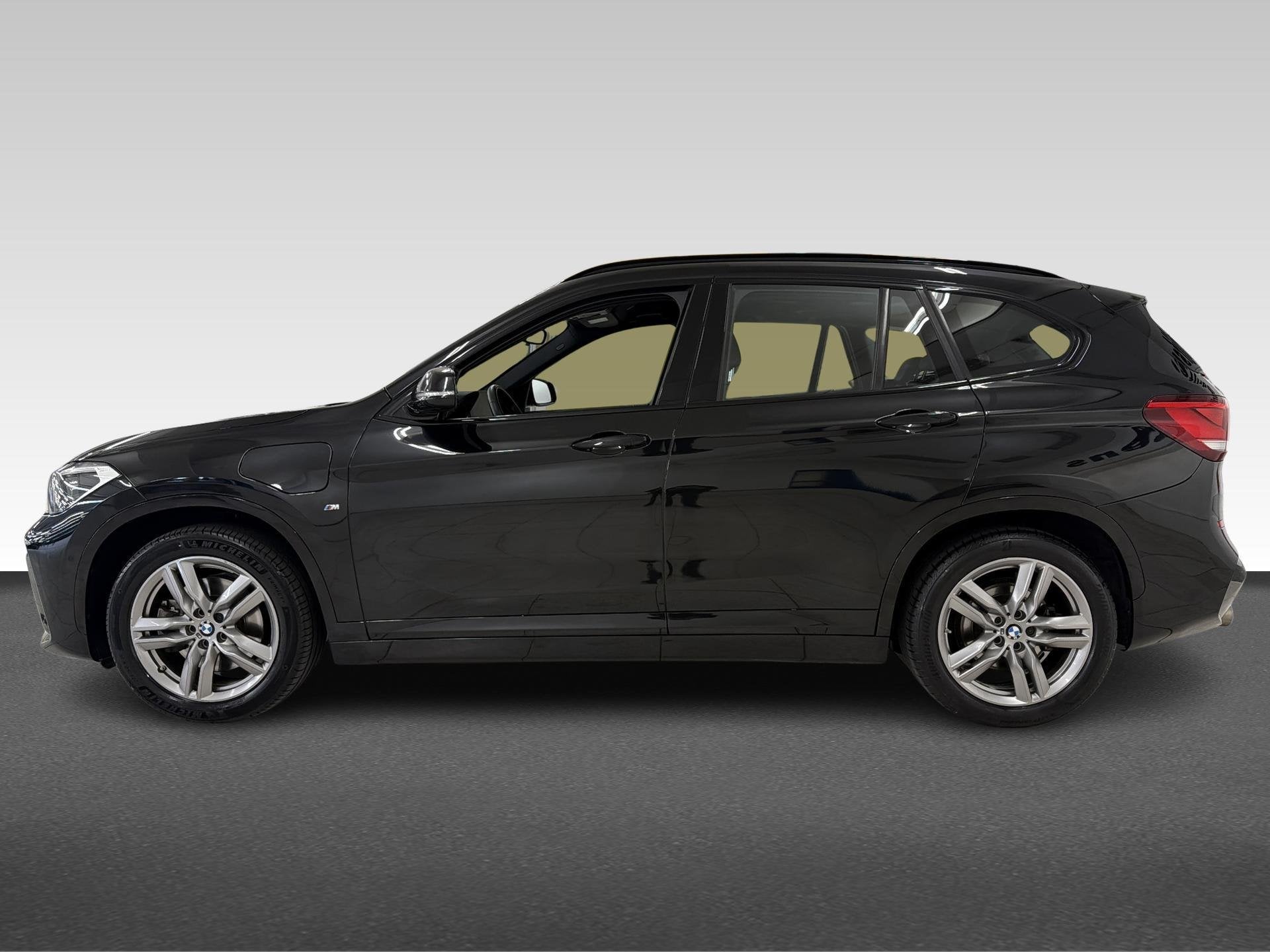 BMW X1 xDrive25e eDrive Edition, Gebruikt, 180 min, Zwart, Bedrijf