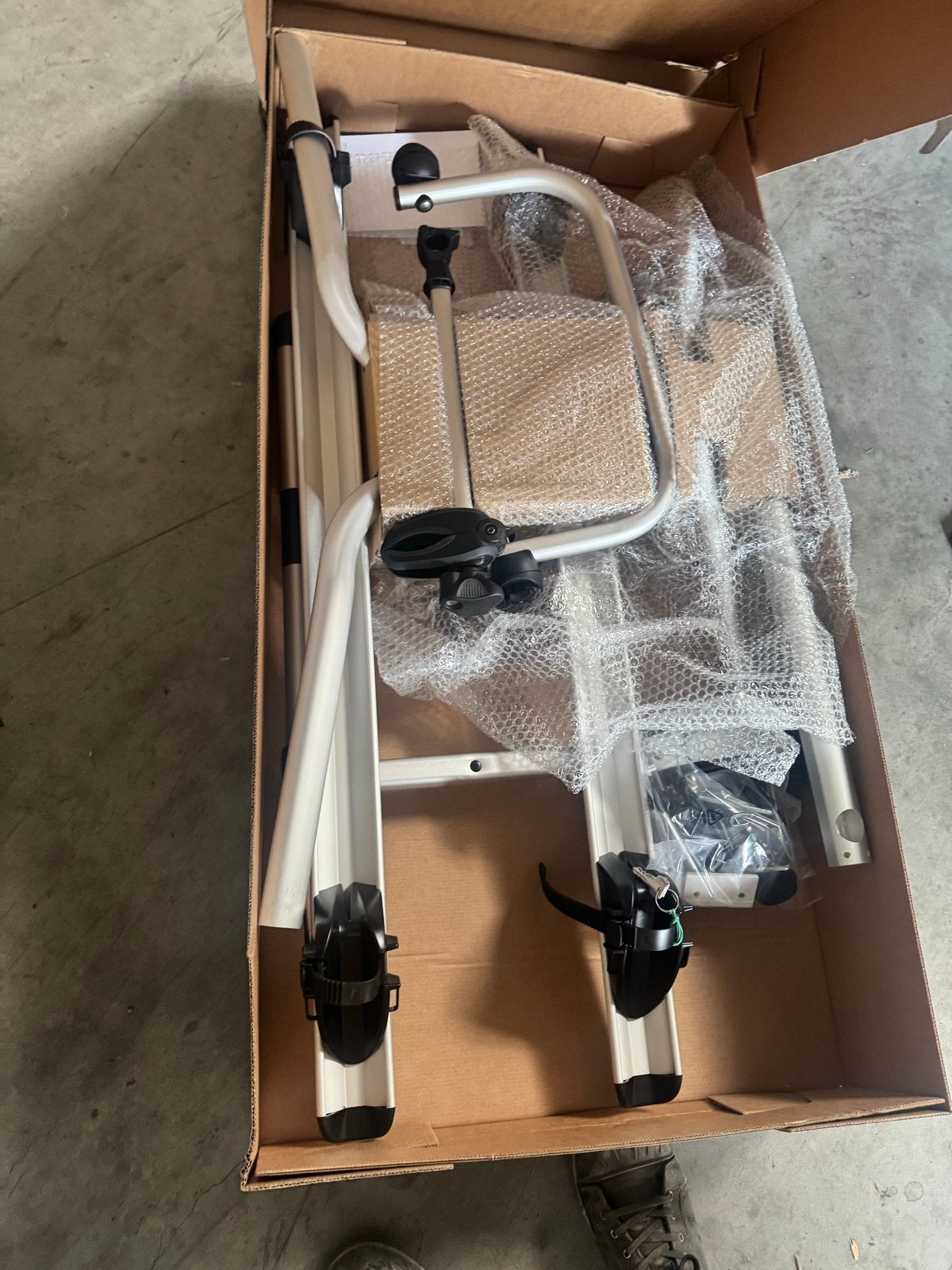 Thule Elite G2 fietsendrager voor camper/caravan (2 fietsen), Achterklepdrager, O, O, O