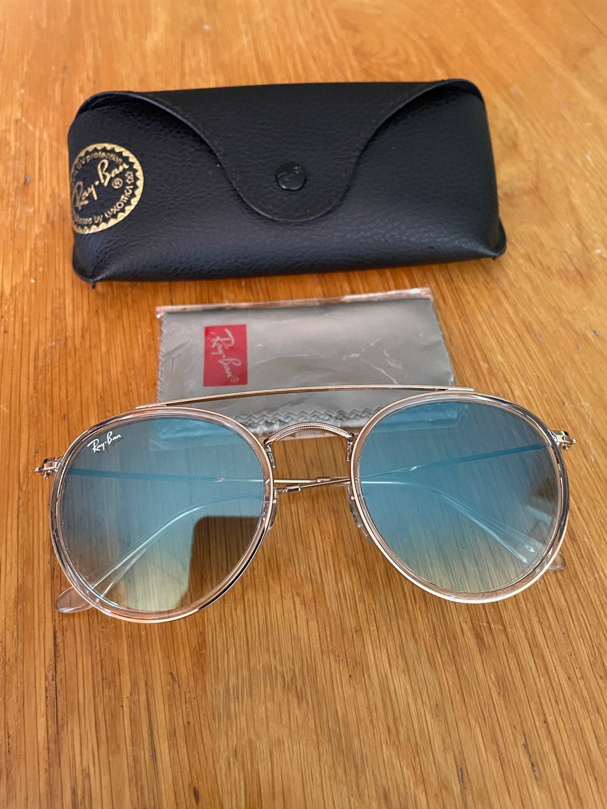 Ray-Ban Zonnebril met etui en doekje, Zonnebril, Overige kleuren, Ophalen of Verzenden, Zo goed als nieuw
