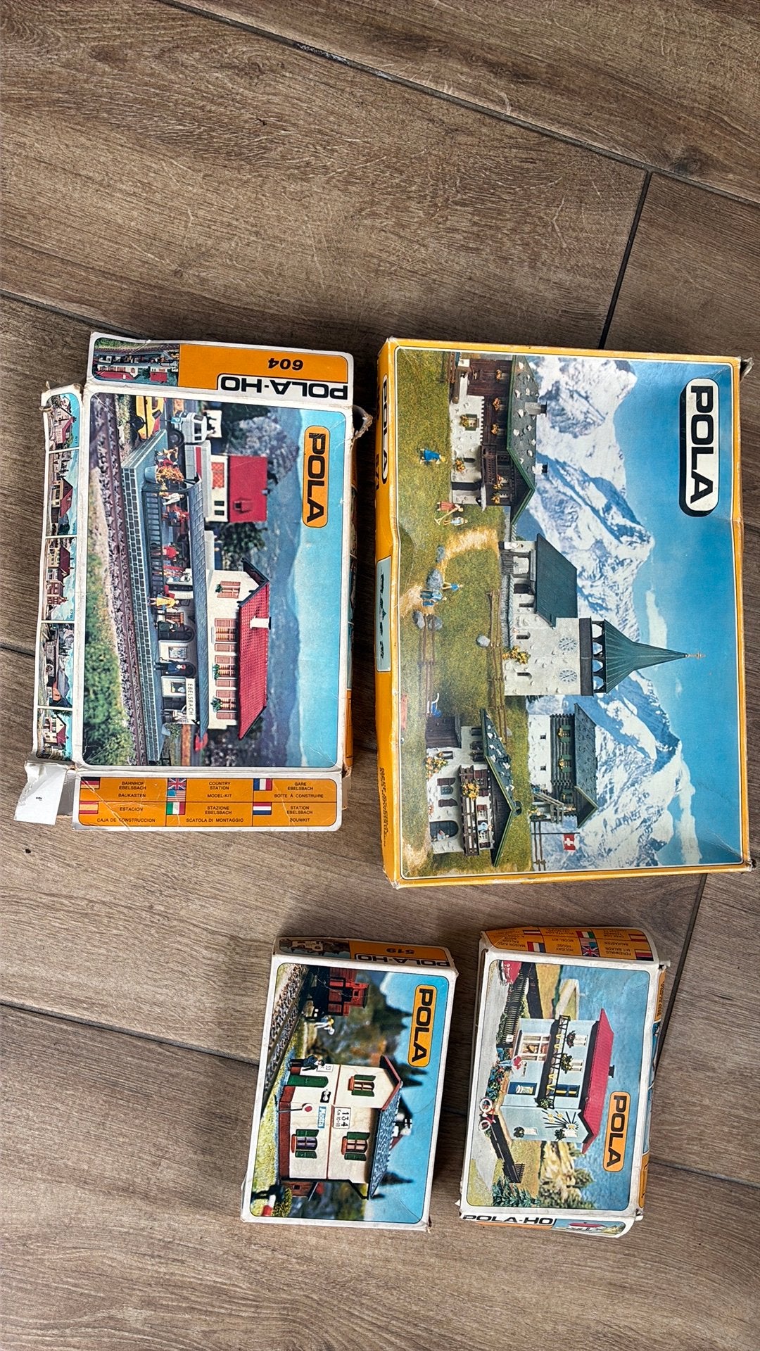 Treinbaan huisjes Pola 519 , 571, 604 en 504, Hobby en Vrije tijd, Modeltreinen | H0, Overige merken, Gebruikt, Gelijkstroom of Wisselstroom
