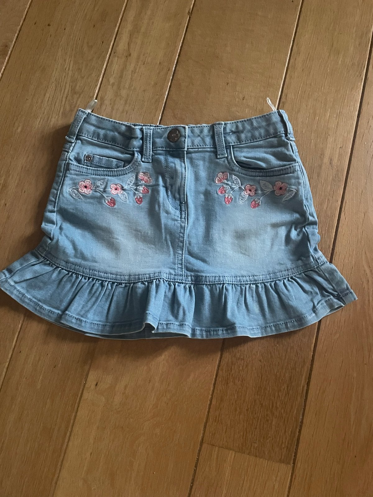Nieuw C&A rokje maat 128 met bloemetjes, Ophalen of Verzenden, Nieuw, Meisje, Jurk of Rok