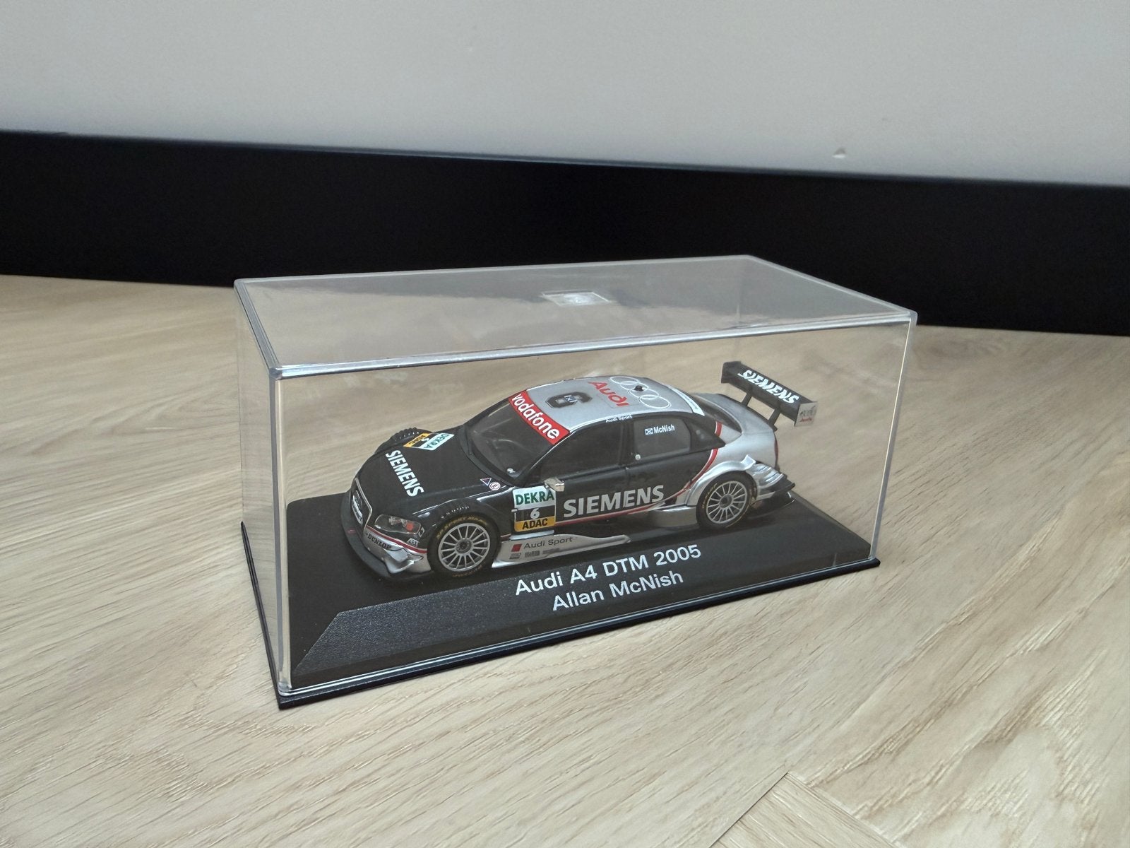 Minichamps Audi A4 DTM Allan Mcnish 1:43, Ophalen of Verzenden, Zo goed als nieuw, Auto, MiniChamps