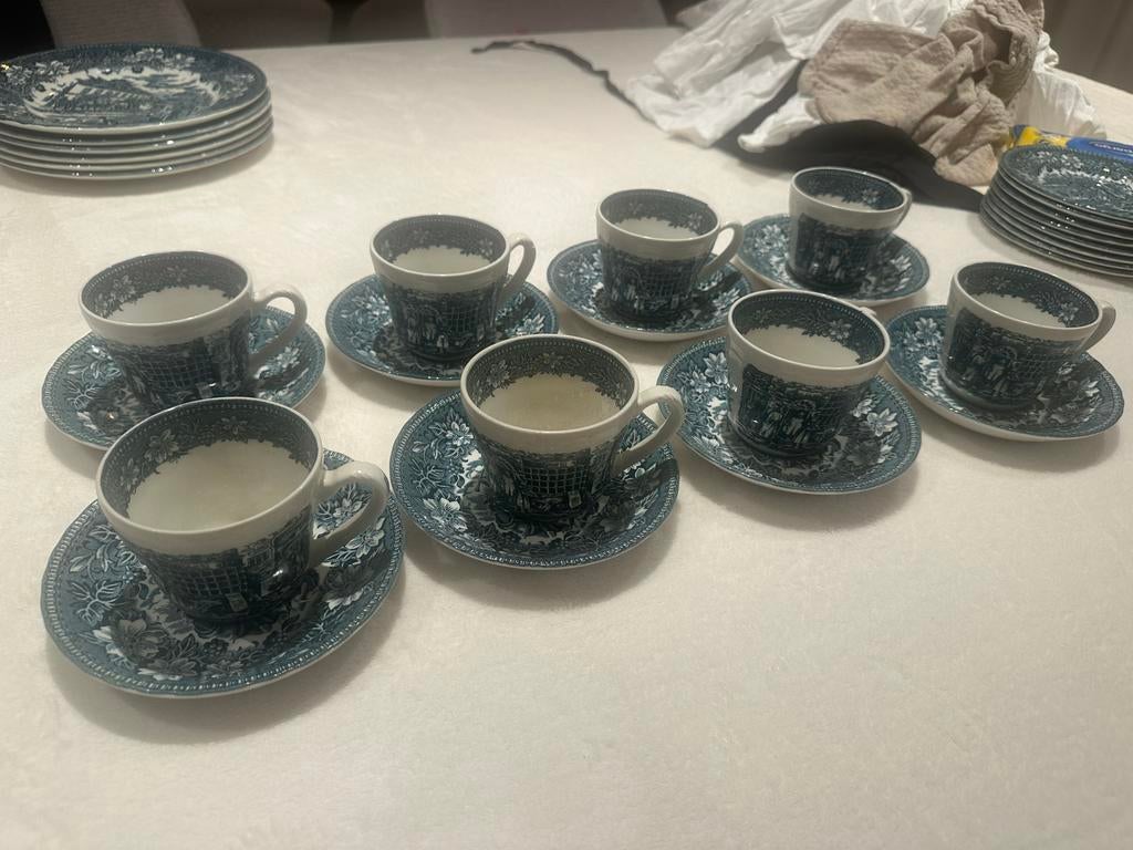 8 Royal Tudor Ware "Coaching Taverns" theekopjes en schotels, Huis en Inrichting, Keuken | Servies, Keramiek, Ophalen of Verzenden