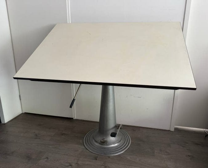 Prachtige Vintage industriële Tekentafel – Nike Eskilstuna, Doe-het-zelf en Verbouw, Ophalen, Zo goed als nieuw