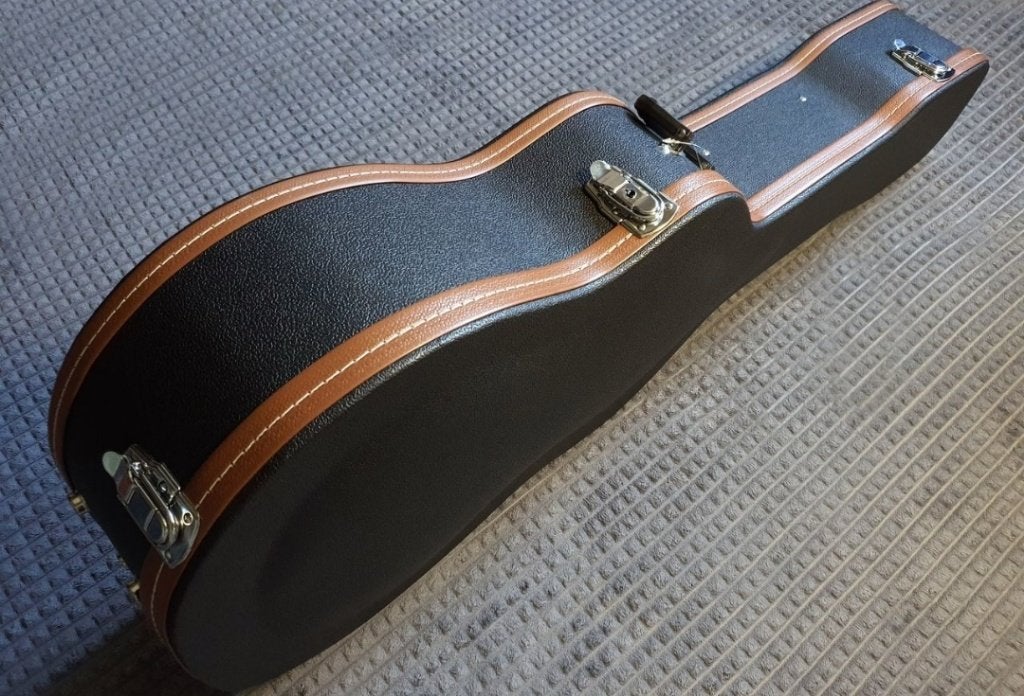 Foto 6 van Kofferkoffer voor een akoestische gitaar