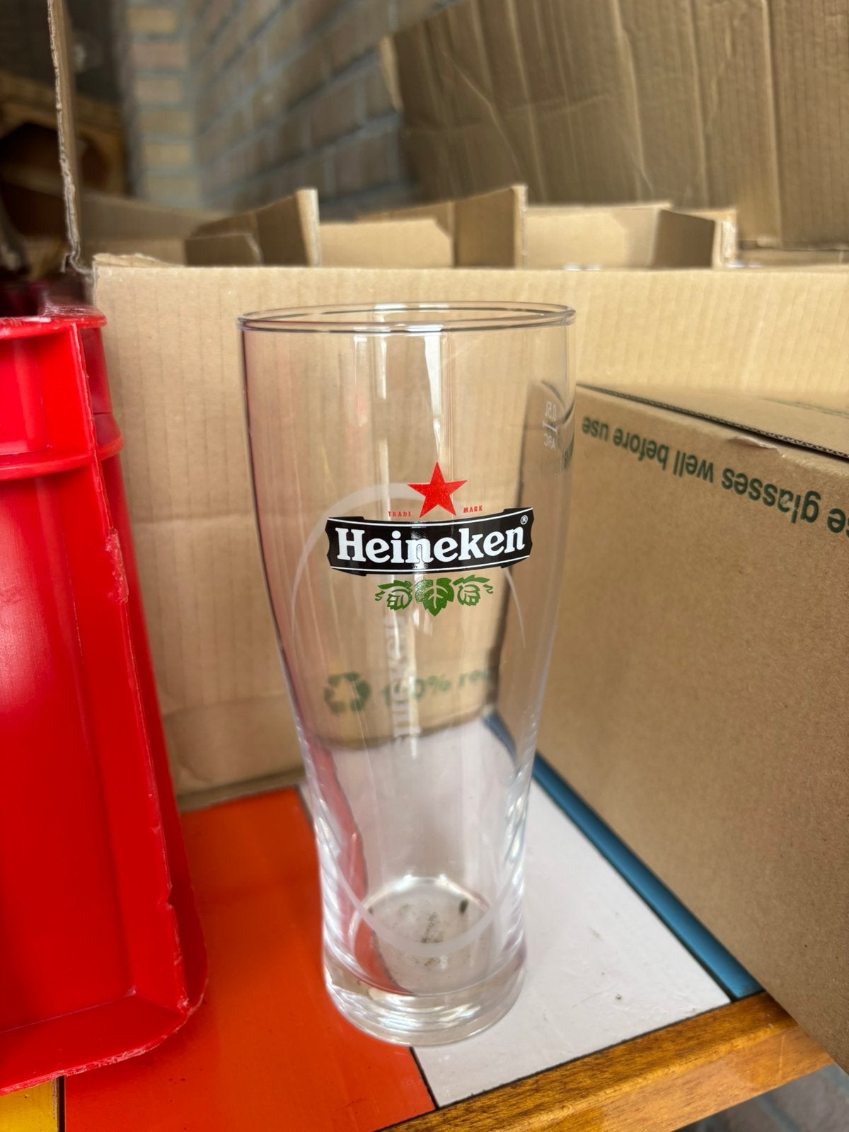 Halve liter glazen Heineken, Ophalen of Verzenden, Zo goed als nieuw, Glas of Glazen, Heineken