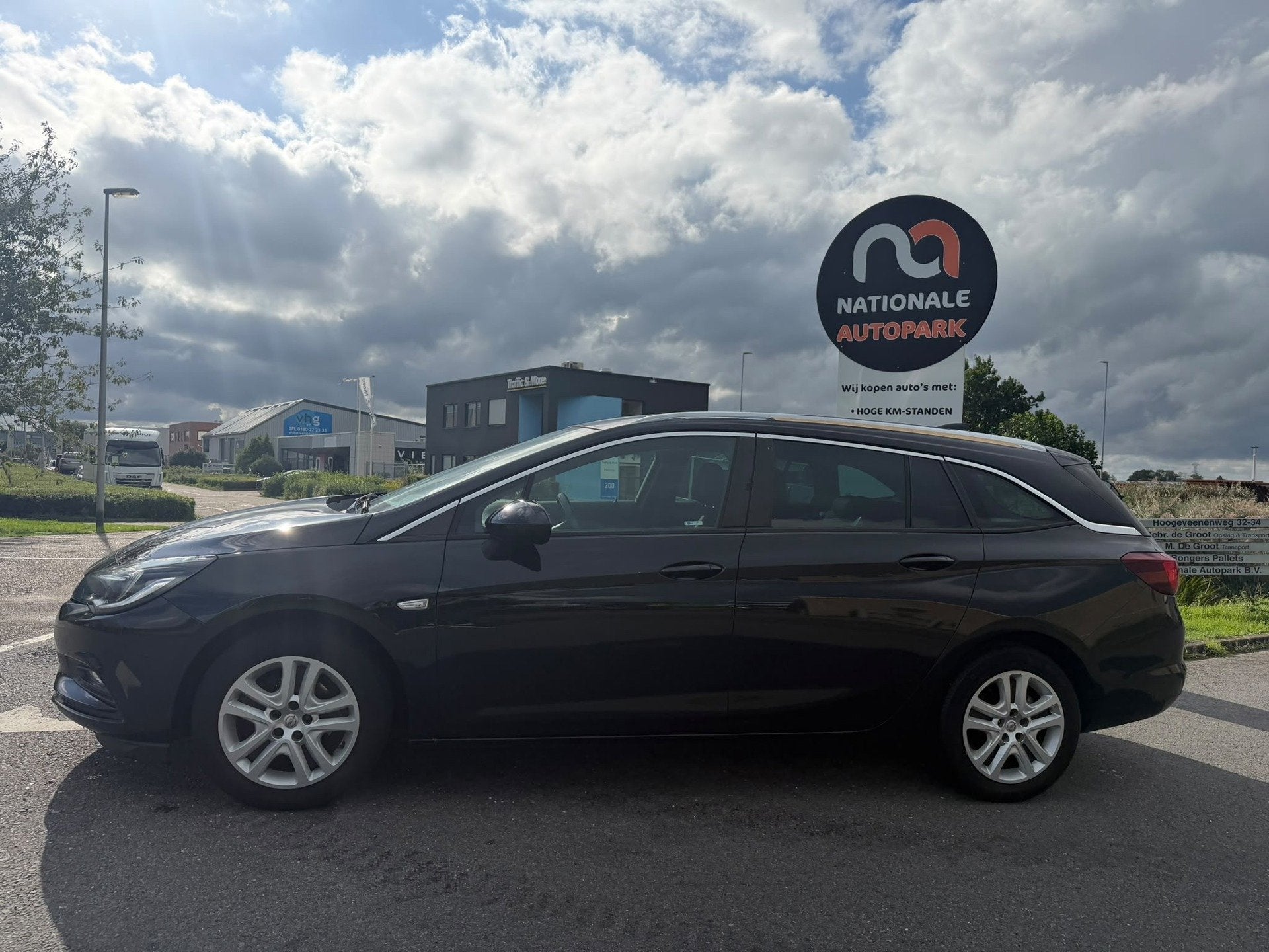 Opel Astra Sports Tourer Opel Astra Sports Tourer 1.0 Online, Gebruikt, Euro 6, 1178 kg, 620 kg