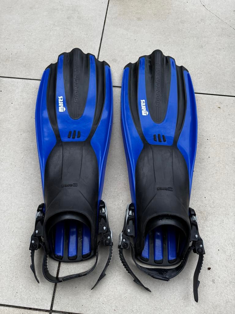 Mares duikvinnen XXL en Subgear duikschoenen mt 46, Watersport en Boten, Ophalen of Verzenden, Gebruikt, Zwem- of Duikvliezen