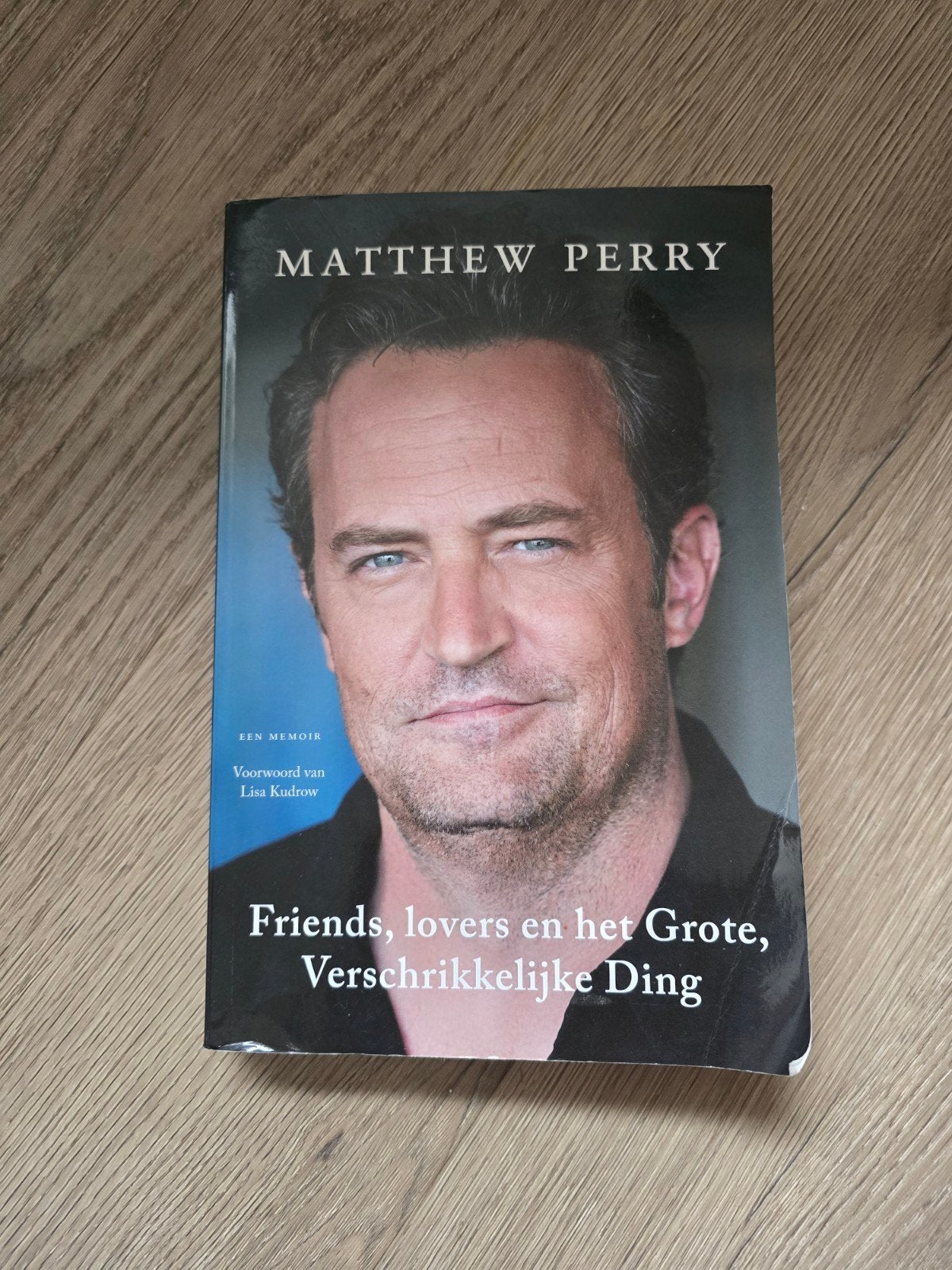 Boek Matthew Perry - Friends, Ophalen of Verzenden, Zo goed als nieuw, Matthew Perry, Film, Tv en Media