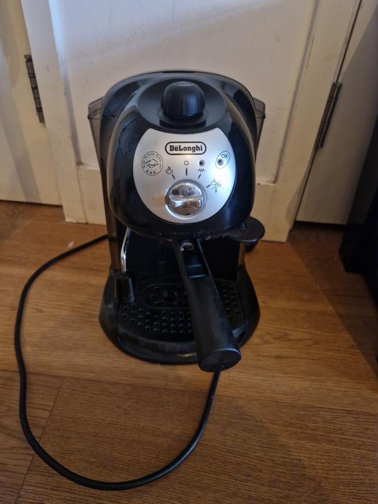DeLonghi koffiezetapparaat, Ophalen, Afneembaar waterreservoir, Koffiemachine, Gemalen koffie
