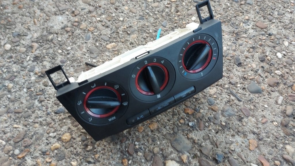 Bediening vd verwarming Mazda 3 uit 2004, Auto diversen, Ophalen of Verzenden