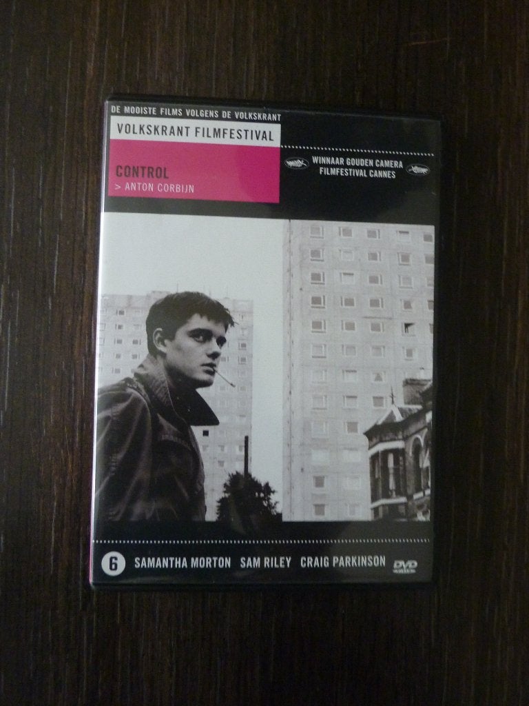 Control a film by Anton Corbijn (Volkskrant editie), Drama, Overige gebieden, Ophalen of Verzenden, Zo goed als nieuw