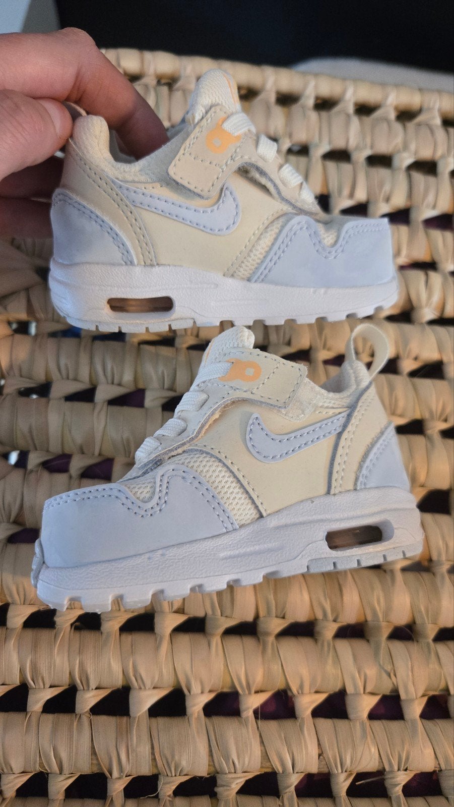 Nike air max easy on maat 18.5 pale ivory nieuw!, Kinderen en Baby's, Ophalen, Nieuw, Jongen of Meisje