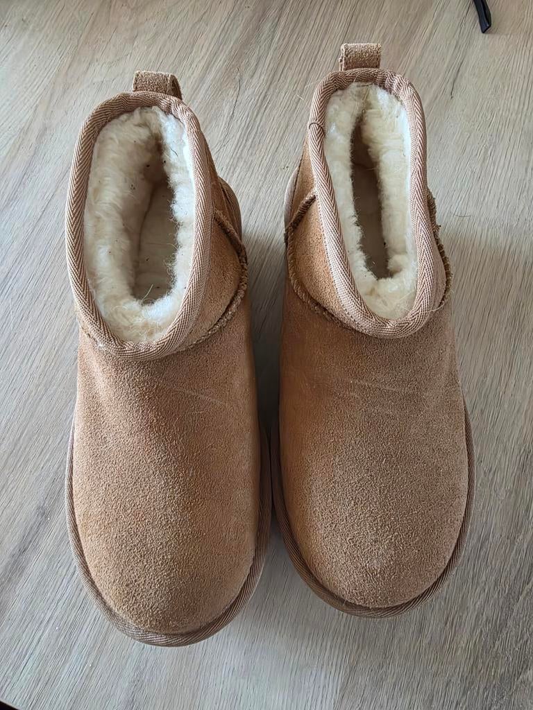 Mooi hoge bruine warme ugg maat 36 nieuw, Ophalen, Bruin, Lage of Enkellaarzen, Nieuw