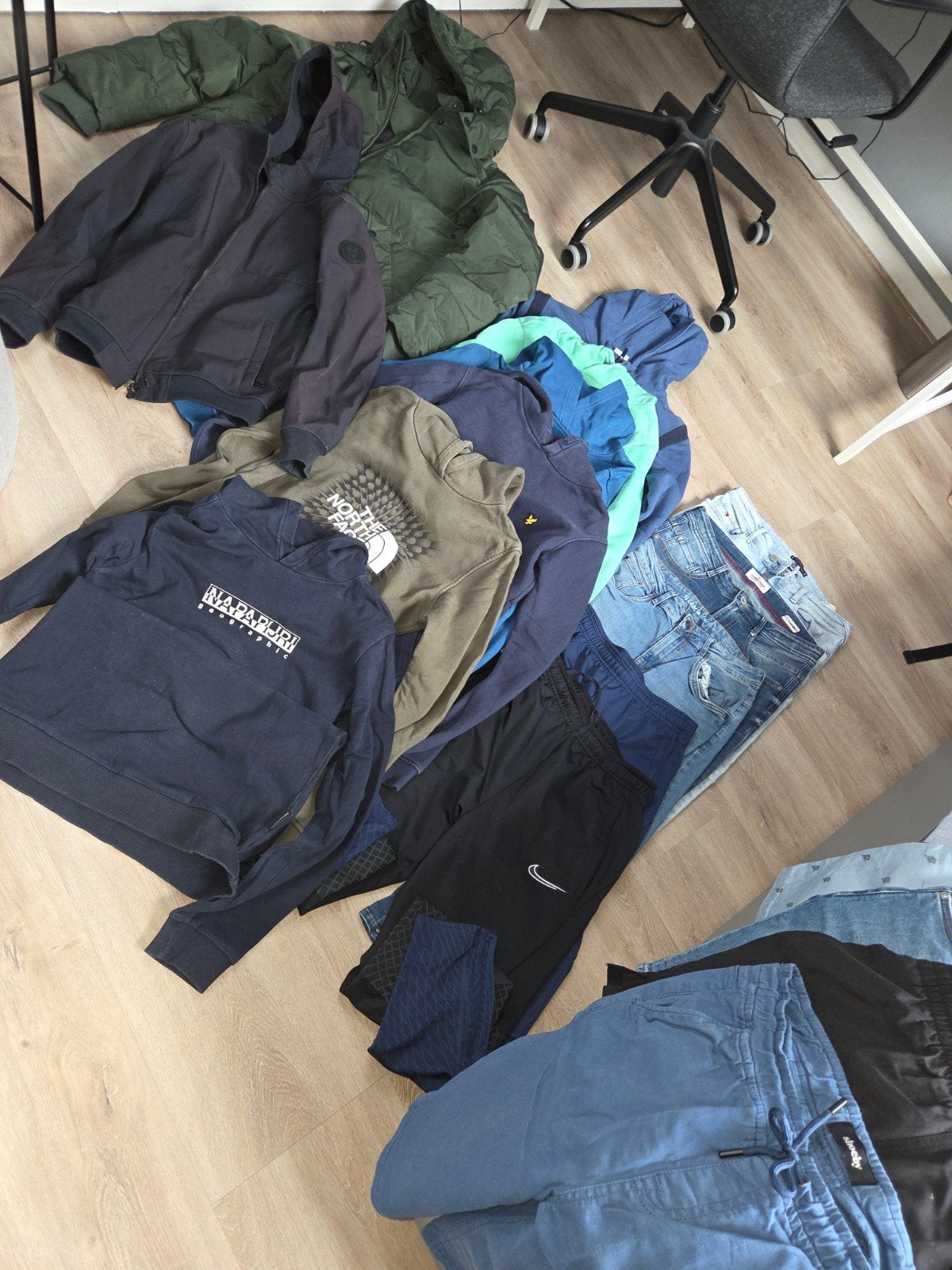 Grote kledingbundel maat 158: jassen, hoodies, jeans en jogg, Overige typen, Veel merken, Ophalen of Verzenden, Zo goed als nieuw