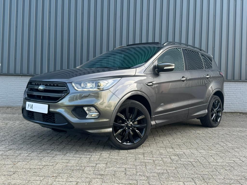 Ford Kuga ST Line 1.5 AWD 4WD Pano Trekhaak Winter Pack Full, Auto's, Ford, 1498 cc, Zwart, 4 cilinders, 1850 kg