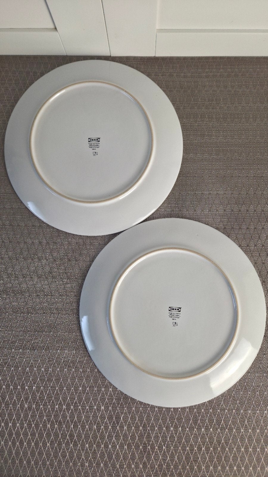 Twee witte IKEA Godmiddag borden, 26cm diameter, Ophalen, Gebruikt, IKEA, Bord(en)