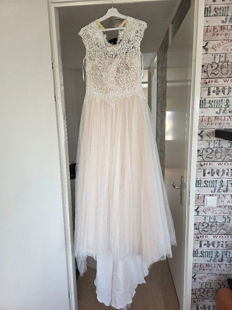 Creme kleurige bruidsjapon, Kleding | Dames, Trouwkleding en Trouwaccessoires, Ophalen, Zo goed als nieuw, Overige kleuren, Trouwjurk