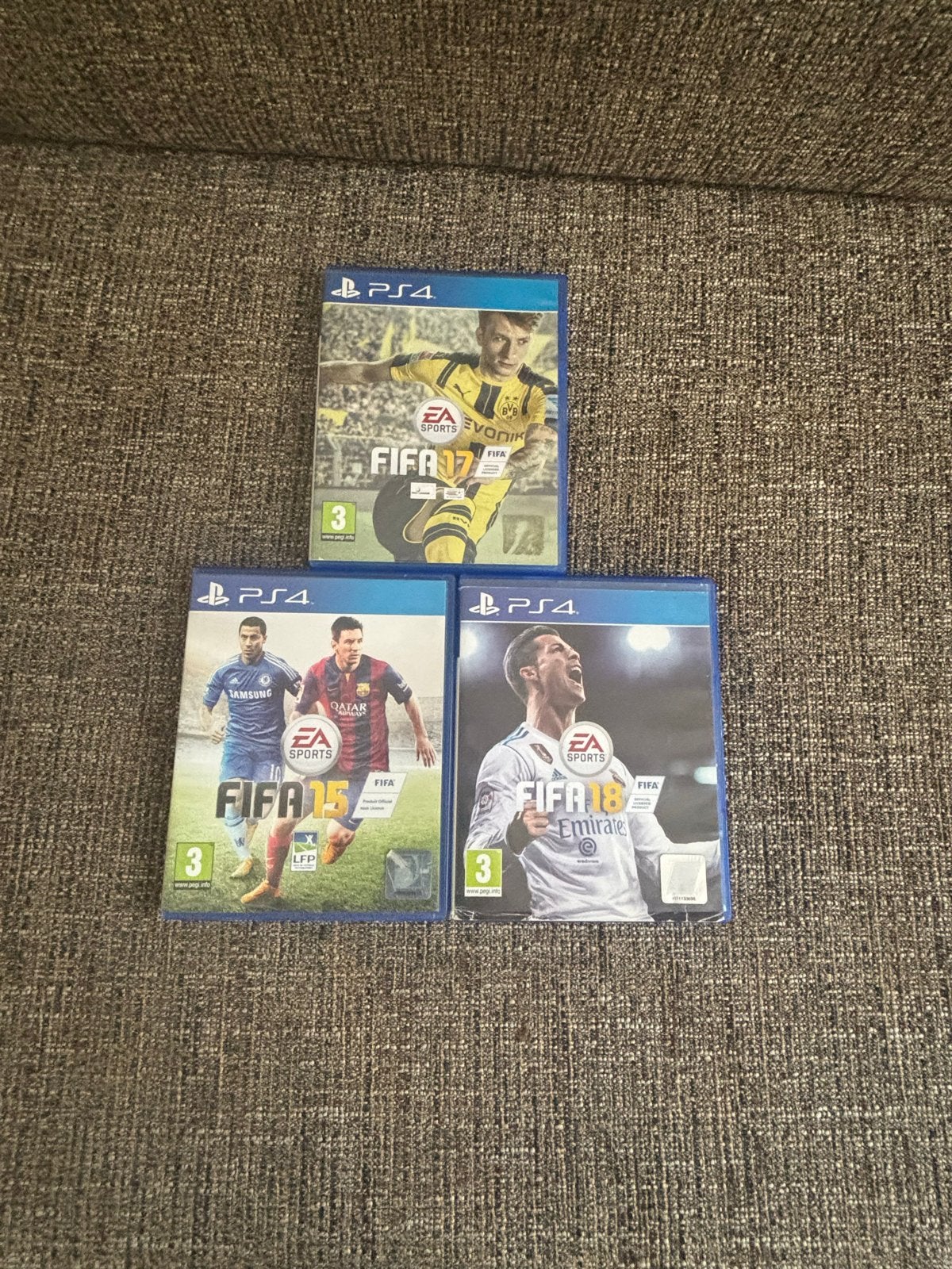 FIFA 15, 17 en 18 voor PS4 - Voetbalgames Bundel, Ophalen, Gebruikt, Eén computer, Sport