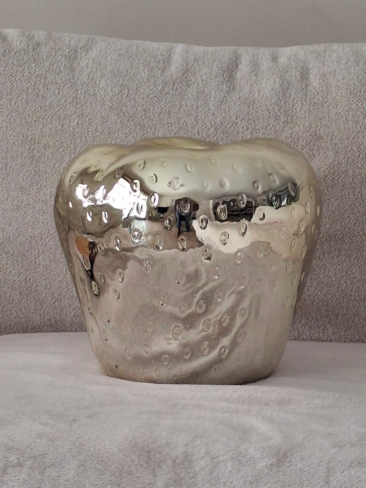 Grote goudkleurige aardbei vaas, Overige kleuren, Ophalen of Verzenden, Minder dan 50 cm, Glas