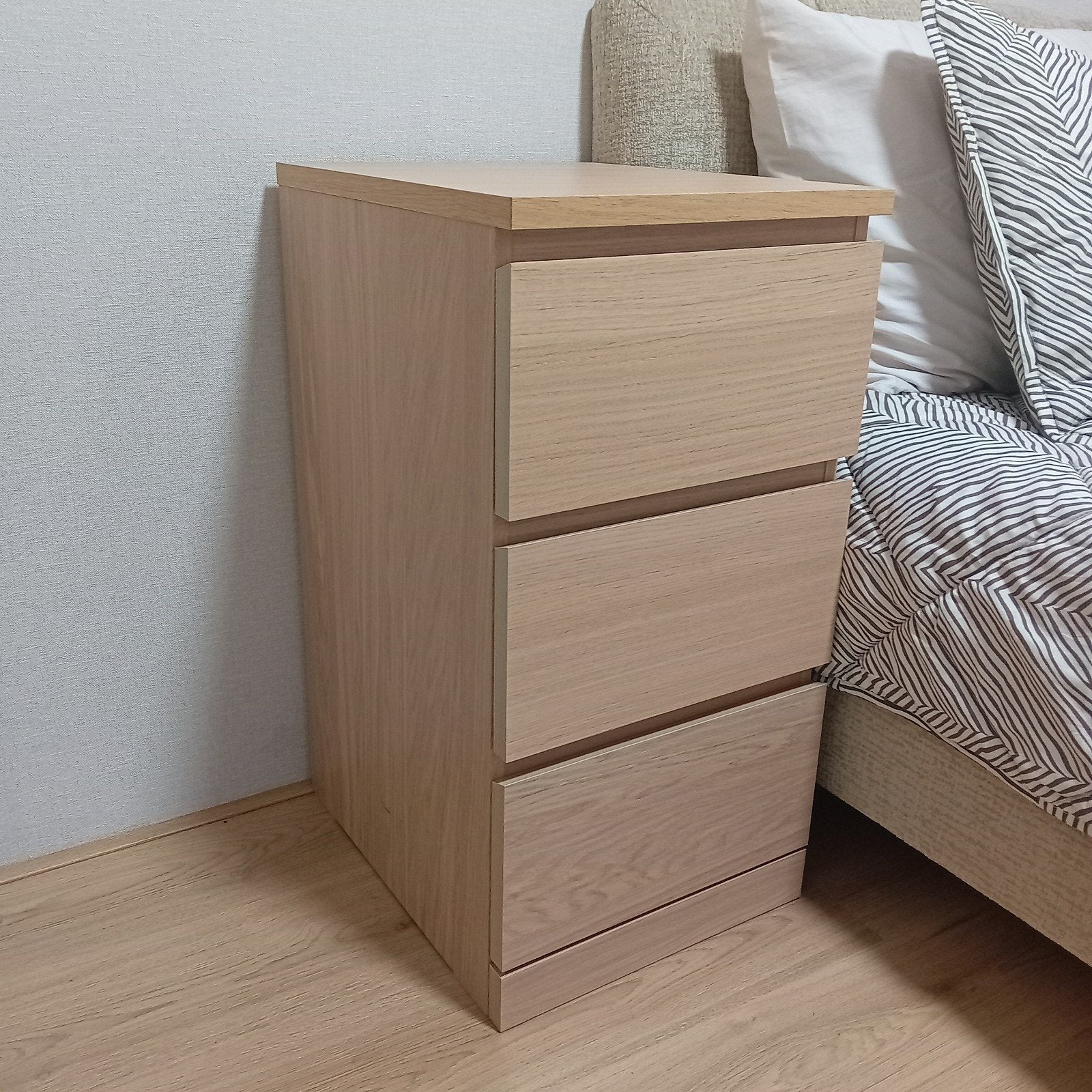 ikea malm ladekast / nachtkast, Ophalen, Zo goed als nieuw, Minder dan 45 cm