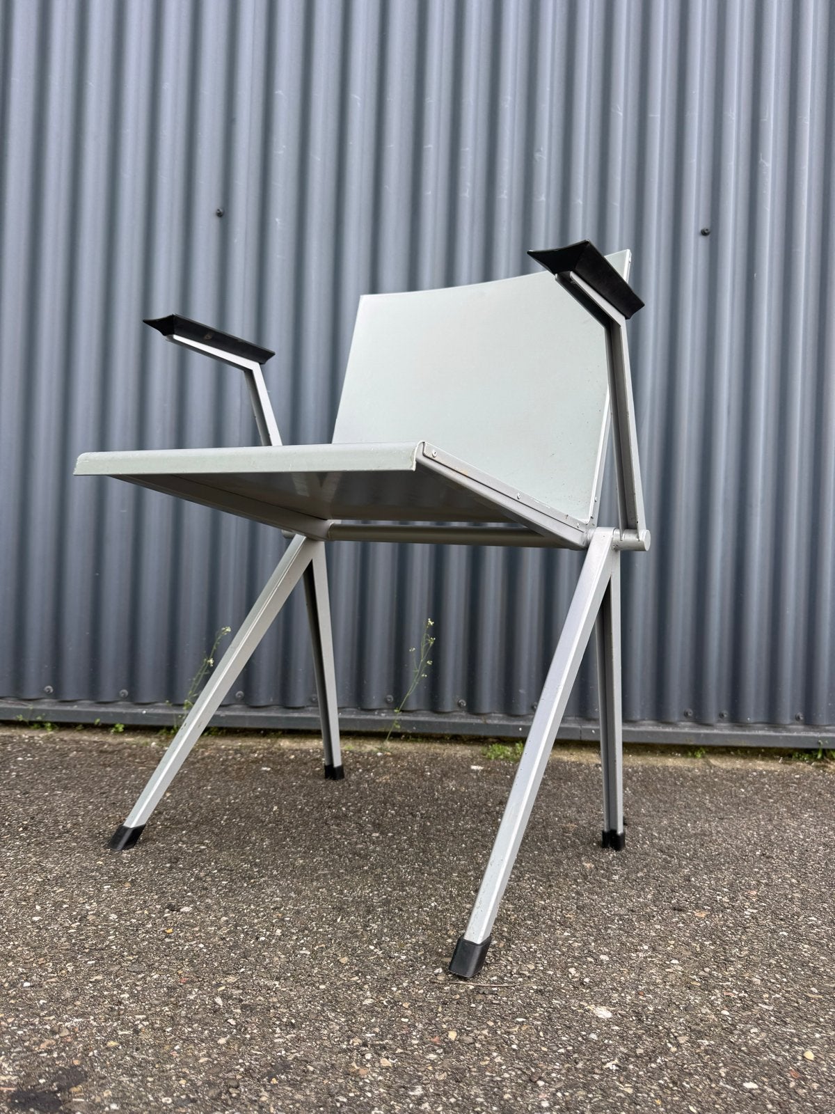 Vintage Gispen Mondial stoelen - Rietveld by Rietveld, Antiek en Kunst, Antiek | Meubels | Stoelen en Banken, Ophalen