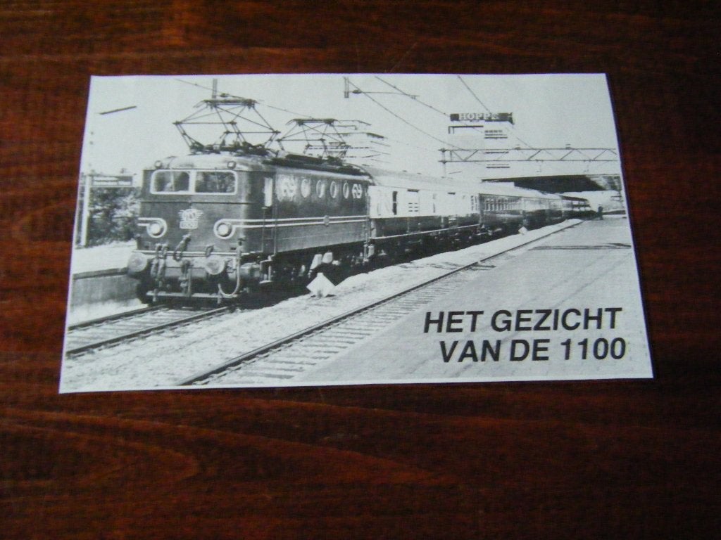 O43 - Locomotief 1100 - NS - Mooi, Ophalen of Verzenden, Trein, Overige typen