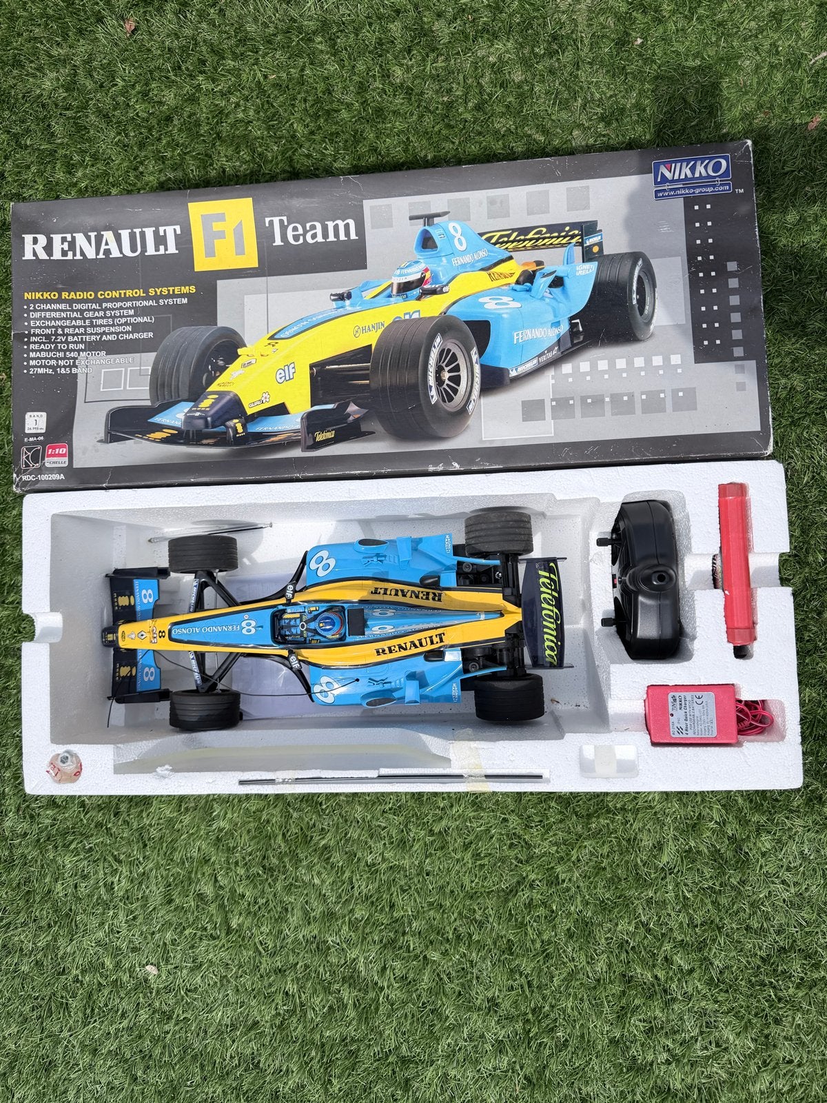 Nikko RC Renault F1 Team Auto - Fernando Alonso 1:10, Zo goed als nieuw, Schaal 1:10, Auto onroad, RTR (Ready to Run)