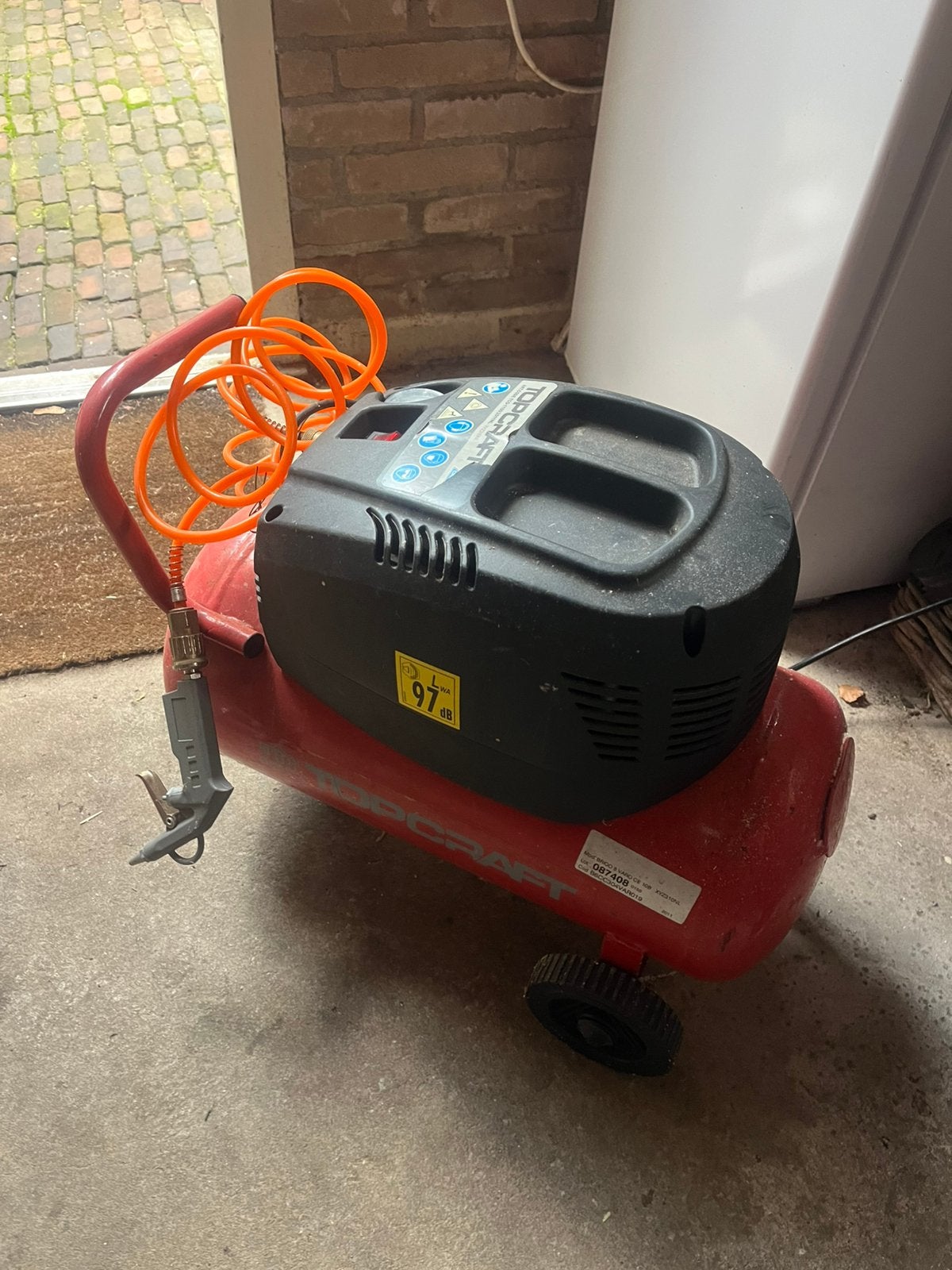Compressor, Doe-het-zelf en Verbouw, Compressors, 100 liter of meer, Ophalen, Zo goed als nieuw, Minder dan 200 liter/min
