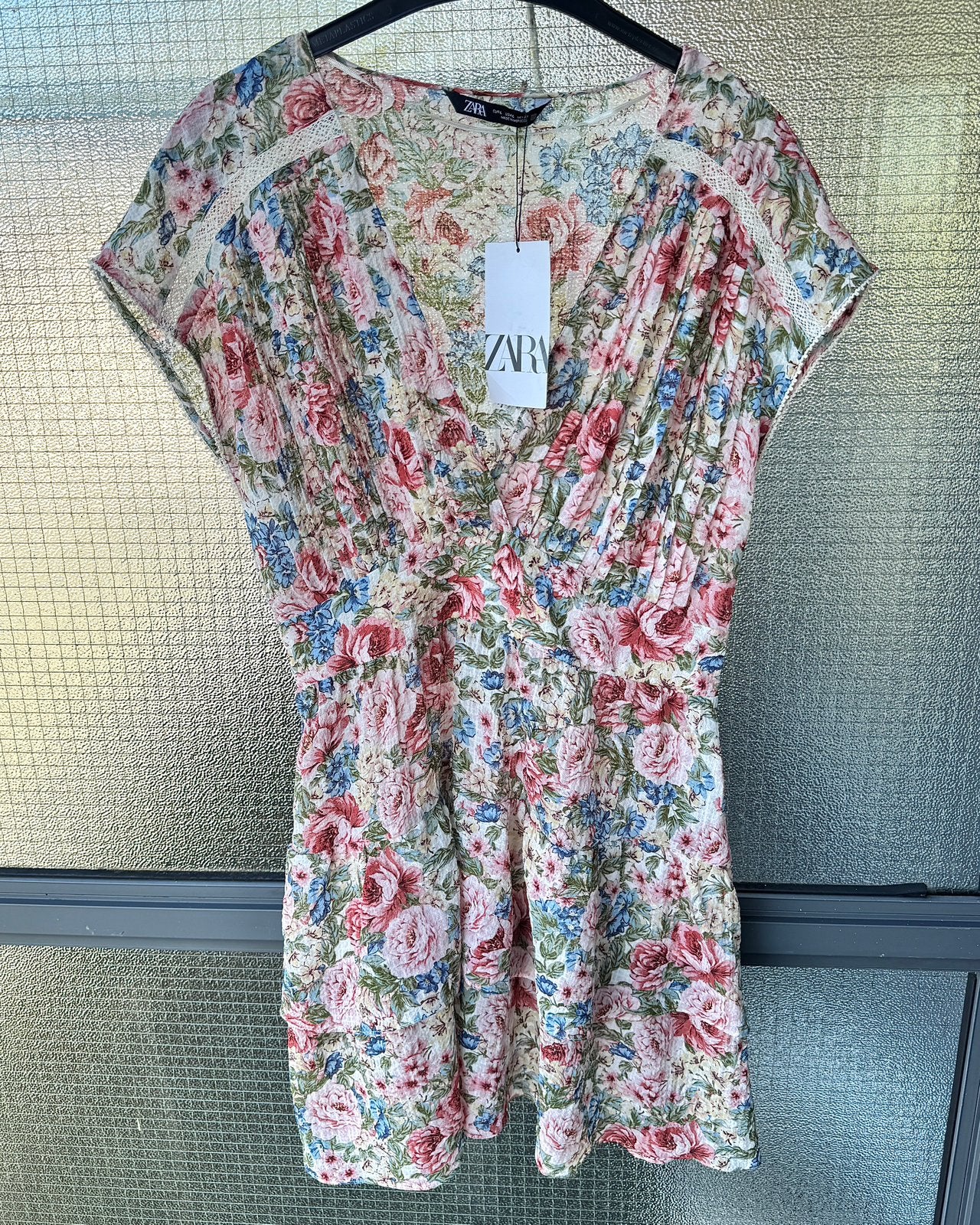 Korte bloemen mini-jurk Zara maat L Nieuw, Meerkleurig, Maat 42/44 (L), Nieuw, Ophalen of Verzenden