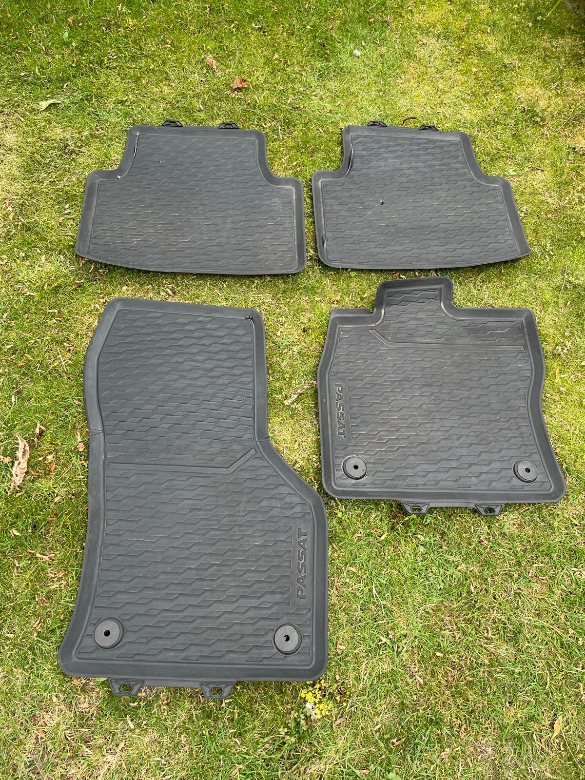 Originele VW Passat rubberen vloermatten (3G1061502A), Ophalen, Gebruikt