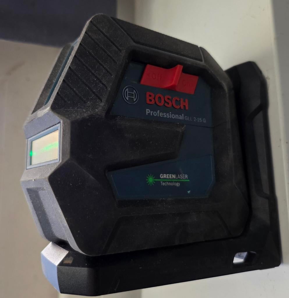 Bosch kruislazer GLL 2-15 G met magnetische muurhouder, Doe-het-zelf en Verbouw, Meetapparatuur, Ophalen of Verzenden, Gebruikt