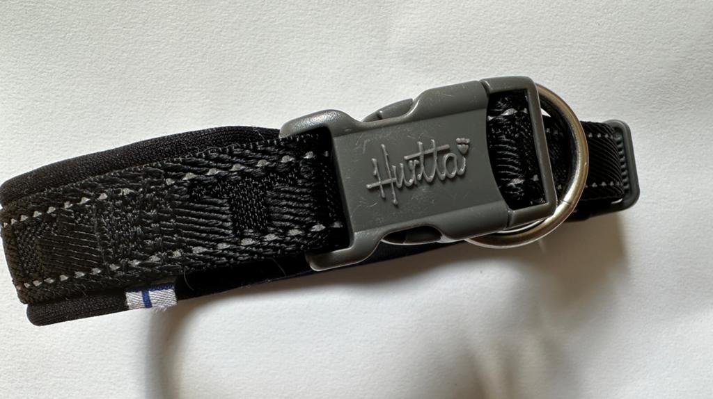 Halsband hond Hurtta maat 30-40 cm zwart zgan, Ophalen of Verzenden, Zo goed als nieuw