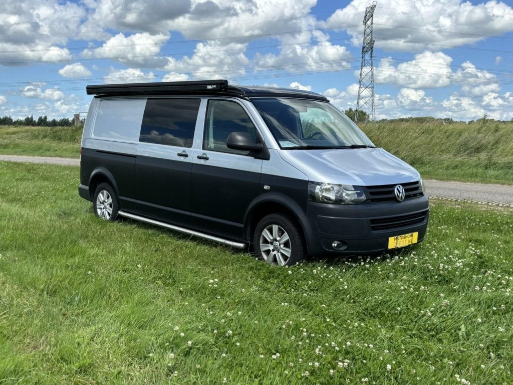 Volkswagen T5 | 2015 | Euro 4 | 4 slaapplaatsen | Org.NL, Buscamper of Camperbus, Koelkast, Volkswagen, Bedrijf