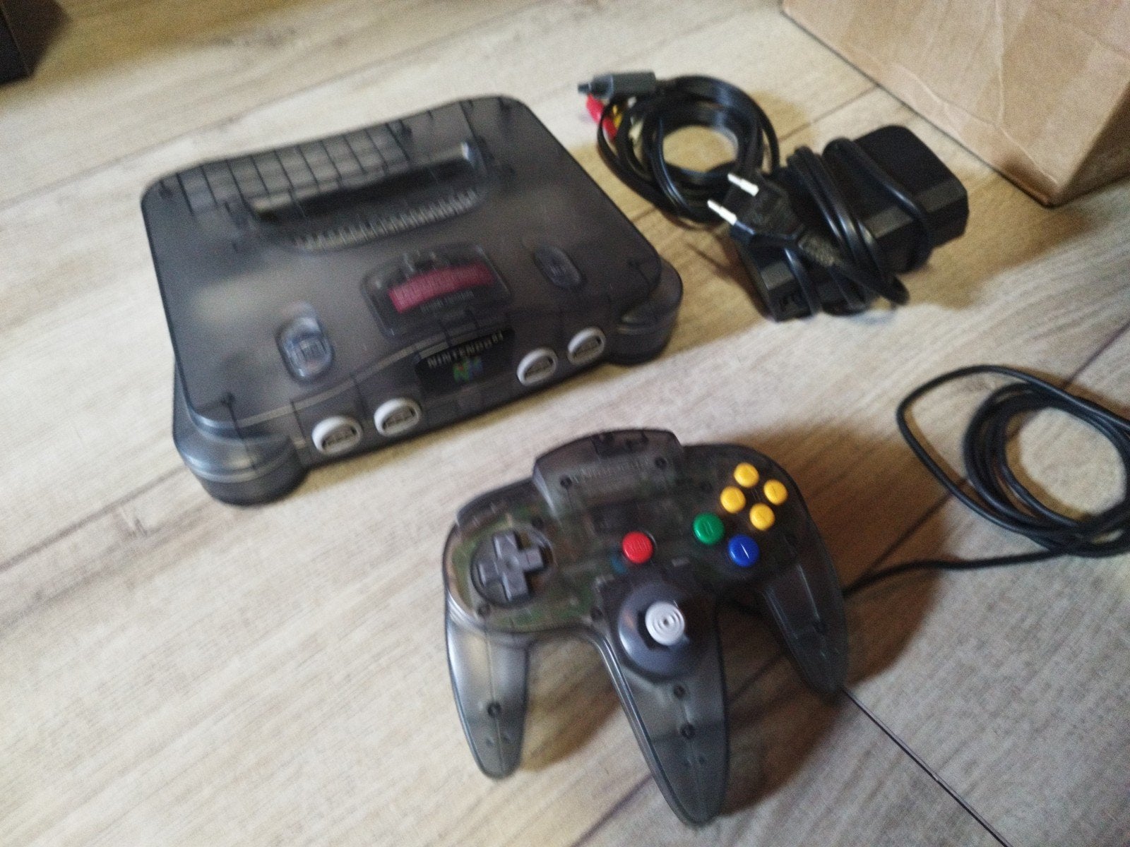 Nintendo 64 funtastic smoke grey, Spelcomputers en Games, Spelcomputers | Nintendo 64, Verzenden, Zo goed als nieuw, Met 1 controller
