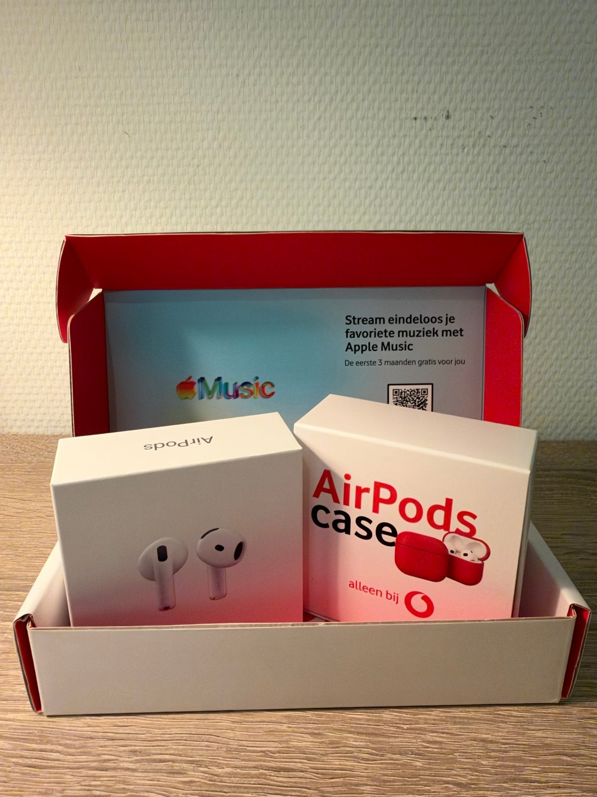 Apple AirPods 4 met AirPods Case - Nieuw in doos