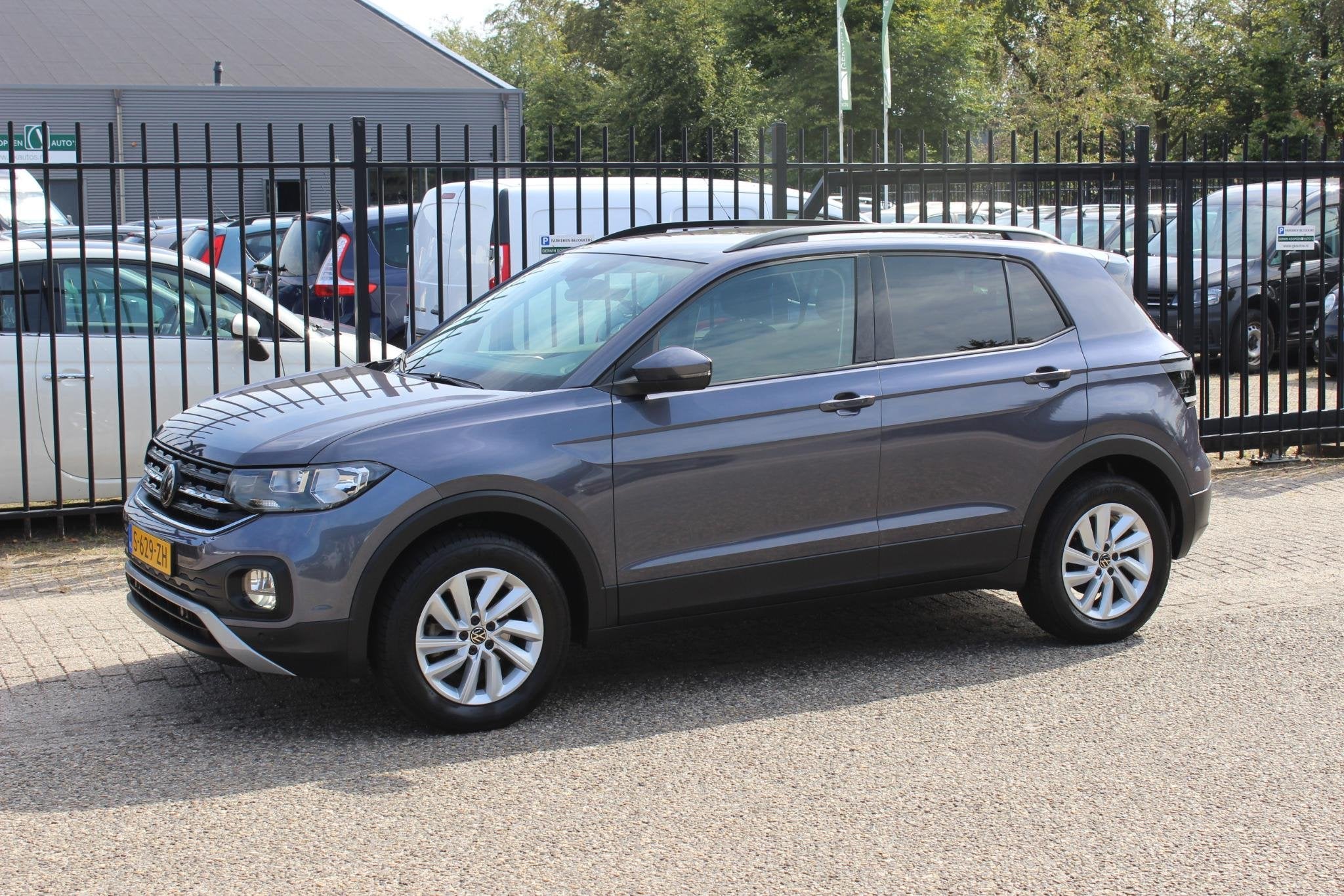 Volkswagen T-Cross 1.0 TSI Life, Camera, Navigatie ECC!, Auto's, Voorwielaandrijving, Gebruikt, Euro 6, 620 kg