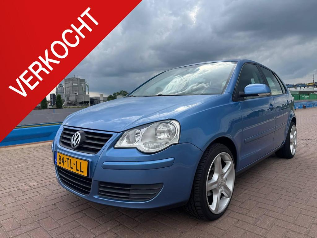 Volkswagen Polo 1.6-16V, Auto's, Volkswagen, Voorwielaandrijving, Stof, Gebruikt, Zwart