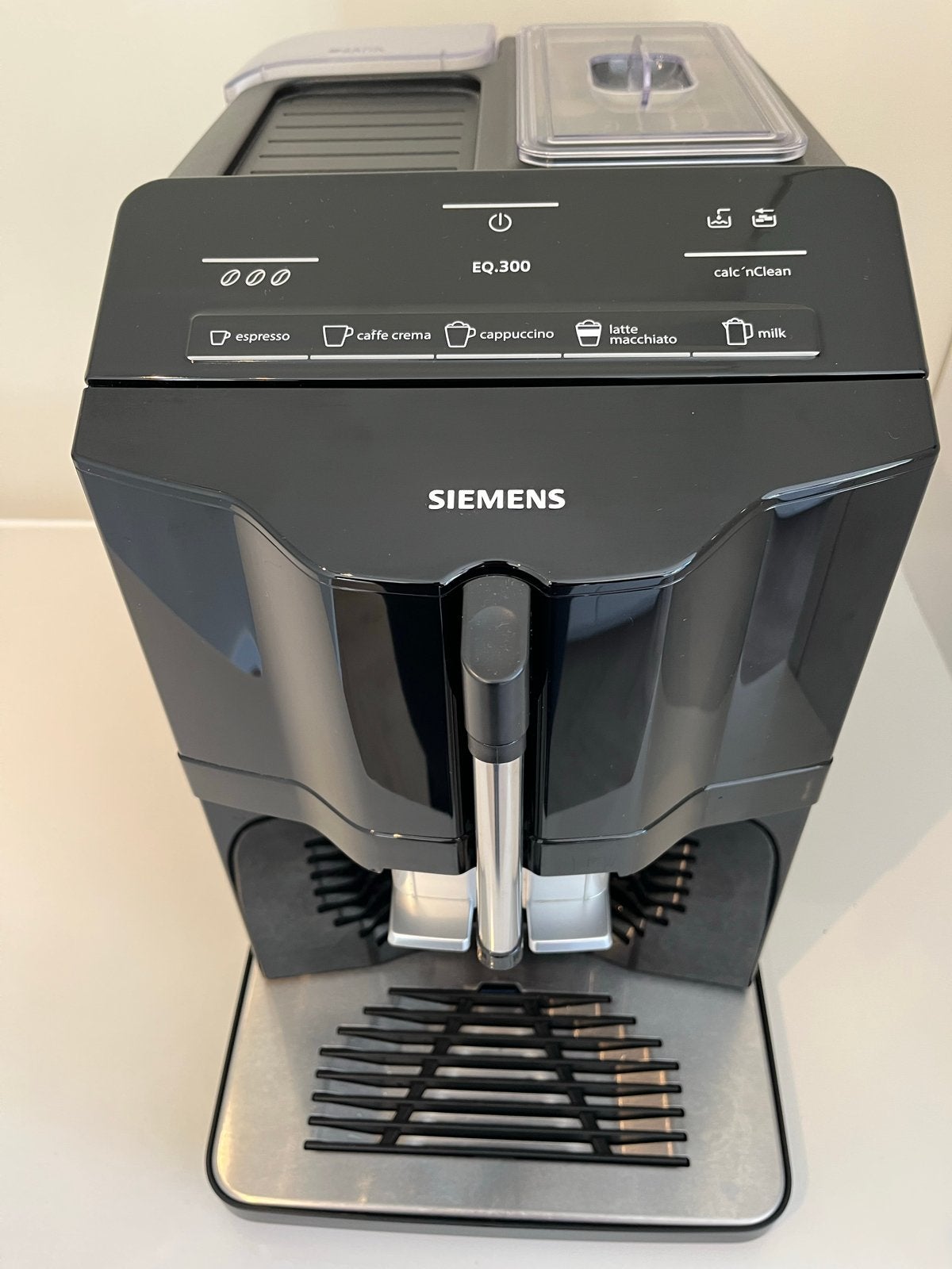 Siemens EQ.300 volautomatische espressomachine, Witgoed en Apparatuur, Ophalen, Afneembaar waterreservoir, Gebruikt, Espresso apparaat