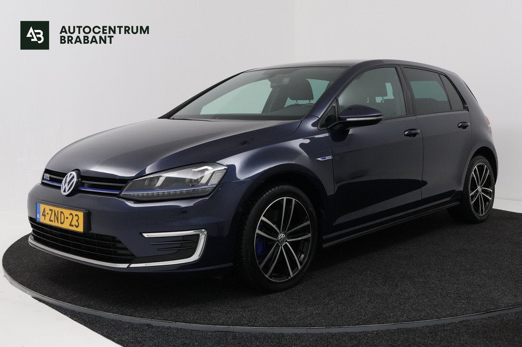 Volkswagen Golf 1.4 TSI GTE (TREKHAAK, NAVIGATIE, CARPLAY, C, Auto's, Volkswagen, 8 kWh, Stof, Gebruikt, 4 cilinders