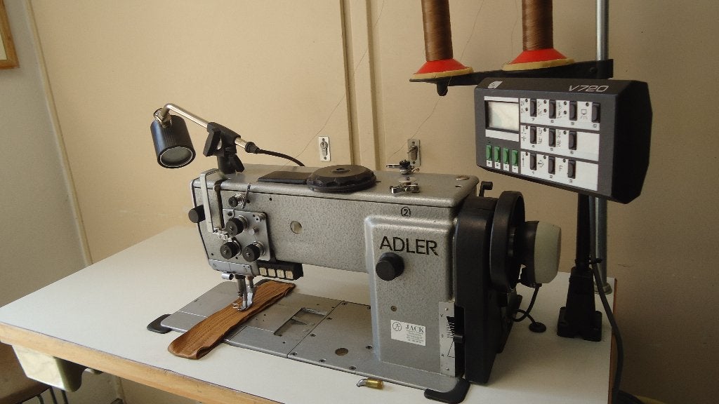 Industrie Naaimachine Adler 3 Voudig Transport Volauto.(767, Overige merken, Nieuw, Ophalen of Verzenden, Naaimachine