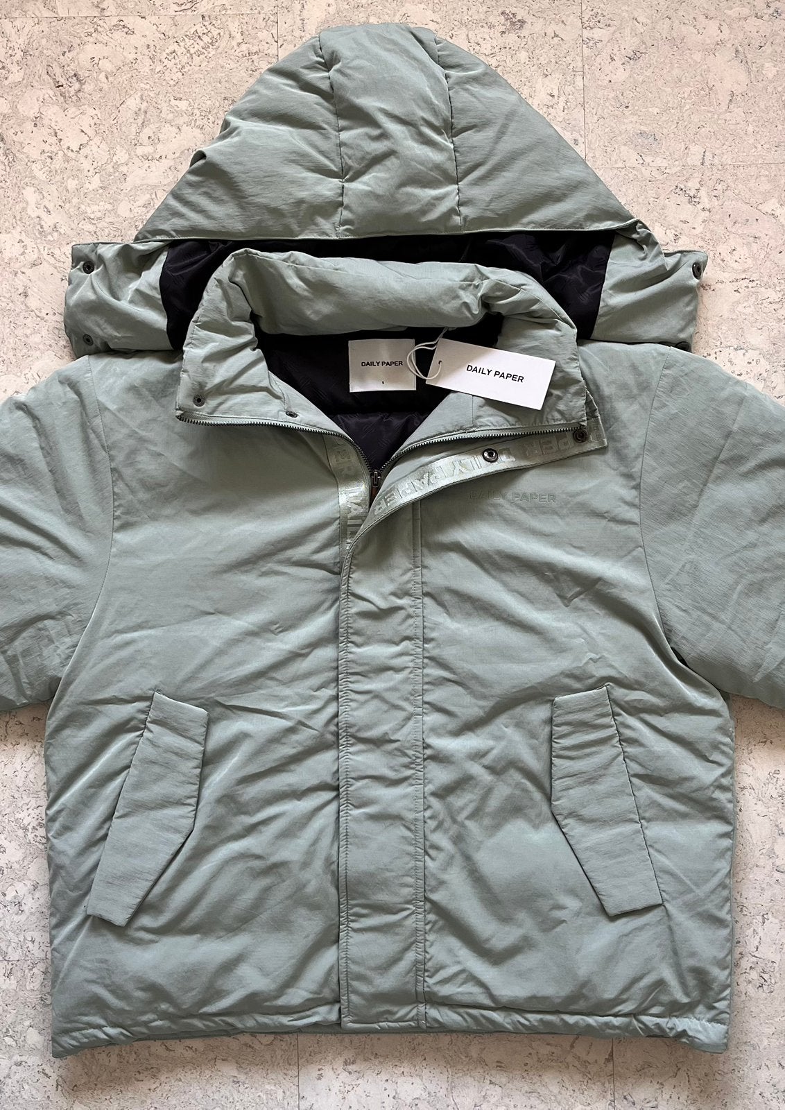 Daily Paper unisex puffer winterjas maat S (valt erg groot)!, Ophalen of Verzenden, Nieuw, Maat 46 (S) of kleiner, Groen