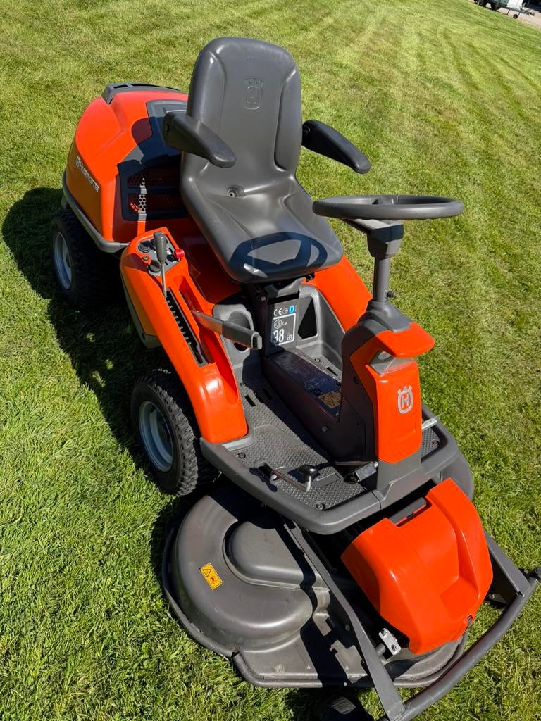 Husqvarna Rider 316, Tuin en Terras, Zitmaaiers, Ophalen of Verzenden, Zo goed als nieuw