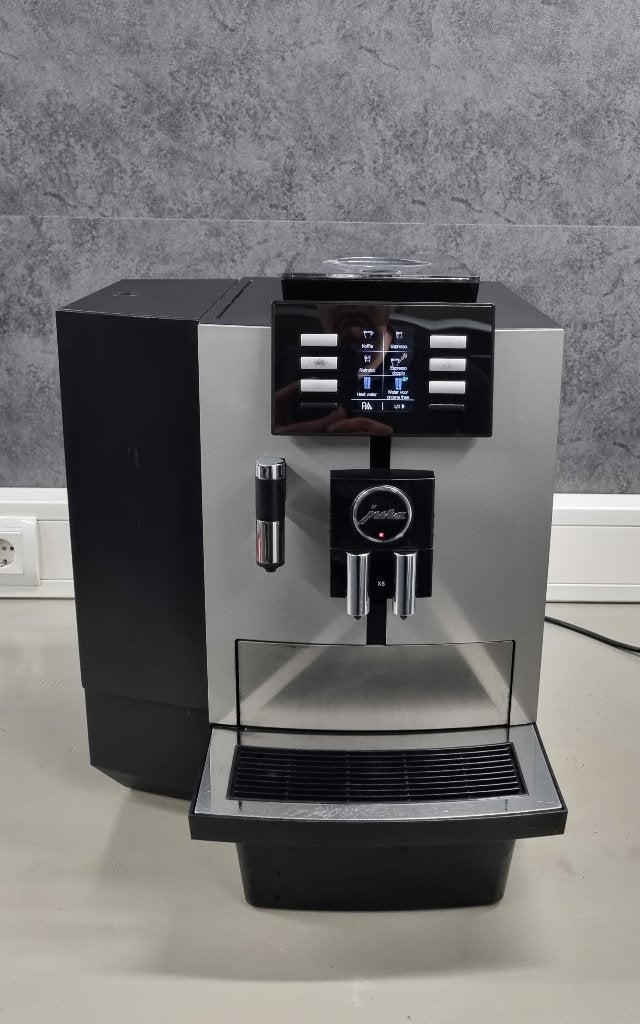 Jura X6 Dark Inox MET GARANTIE EN SERVICEBEURT, 10 kopjes of meer, Afneembaar waterreservoir, Kundendienst@jura.com, Koffiemachine