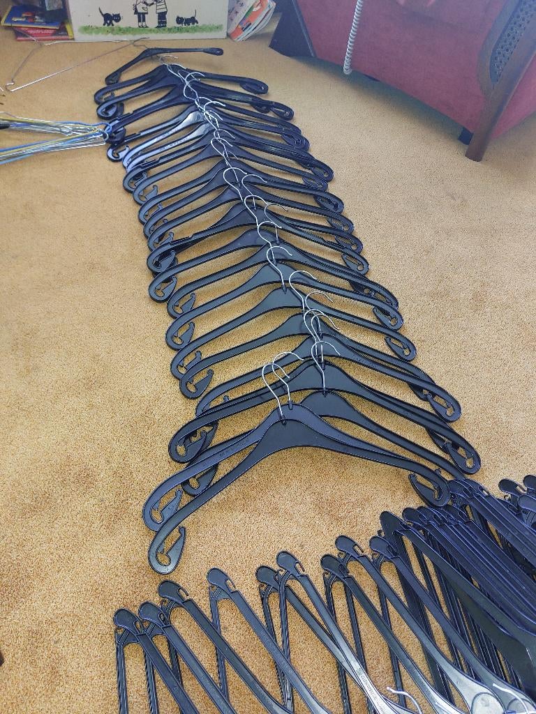 Kledinghangers met afgeronde kanten, Ophalen of Verzenden, Zo goed als nieuw, Kunststof, Kinderen en Volwassenen