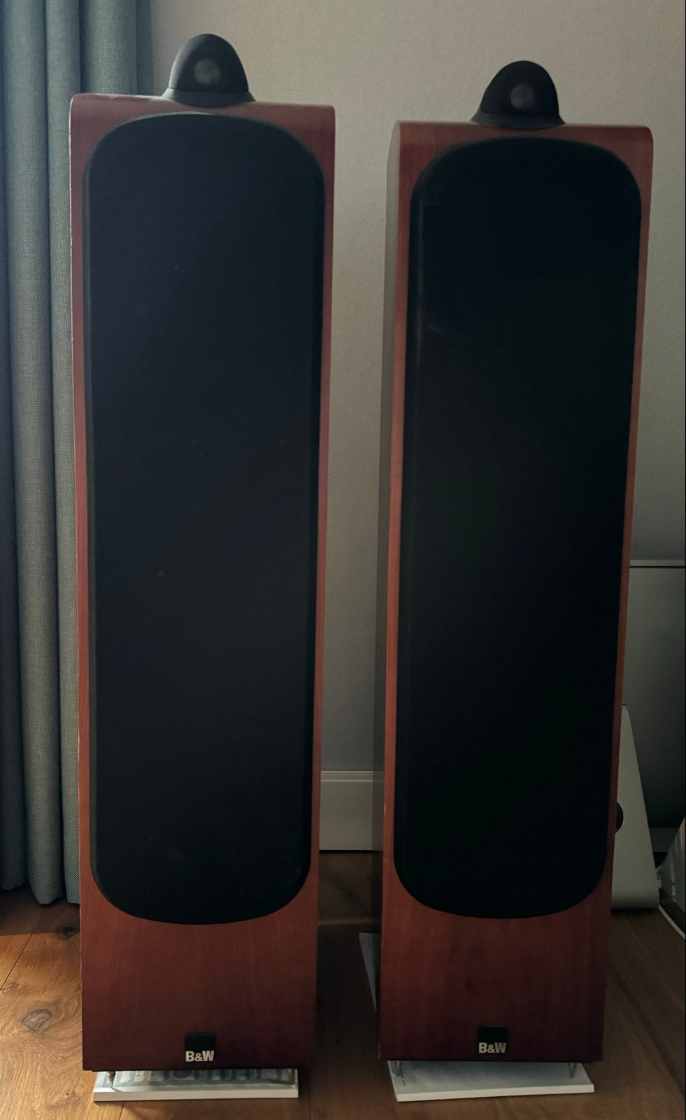Bowers & Wilkins 703 Serie Luidsprekers in Top Conditie, Audio, Tv en Foto, 150 watt of meer, Vloerstaande luidspreker, Inclusief kabels
