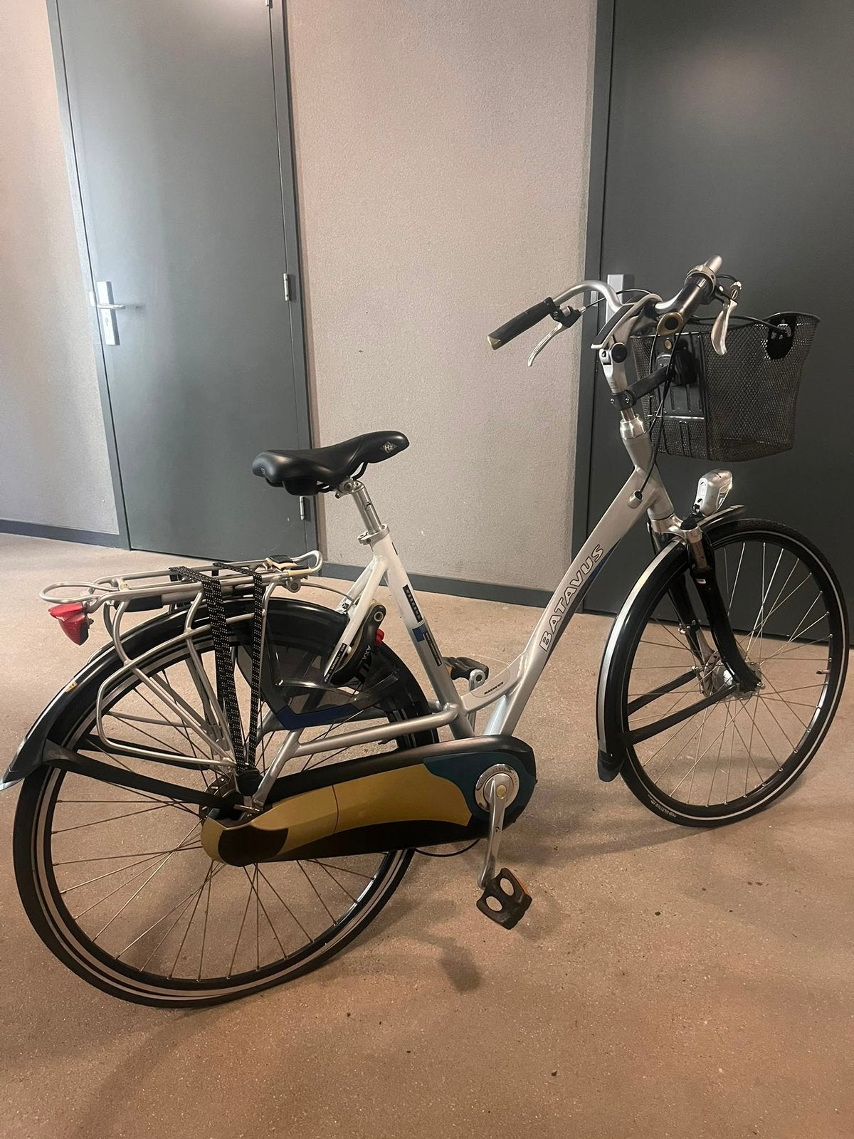 Damesfiets Batavus met versnellingen, Ophalen, Zo goed als nieuw, Batavus, Versnellingen