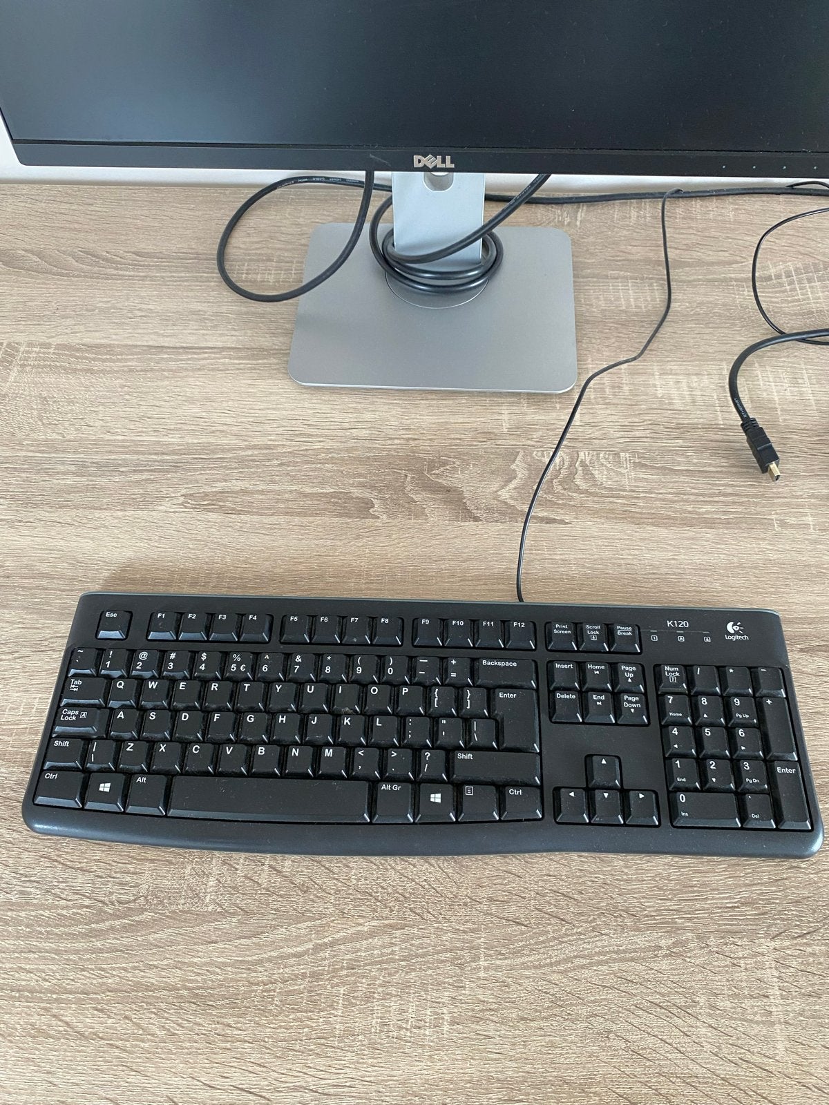 Logitech K120 Bedraad Toetsenbord QWERTY, Computers en Software, Toetsenborden, Gebruikt, Ophalen of Verzenden, Qwerty, Numeriek gedeelte